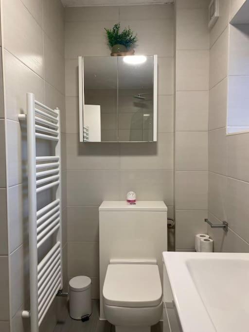 Brighton New Apartment Free Parking Sleeps 6 Ngoại thất bức ảnh