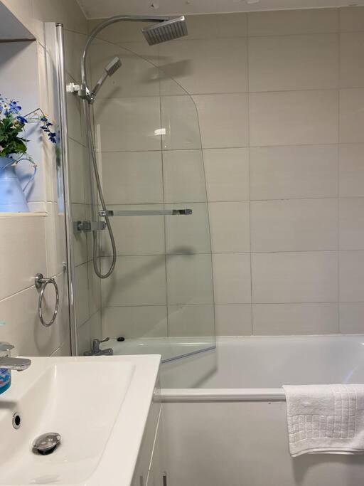 Brighton New Apartment Free Parking Sleeps 6 Ngoại thất bức ảnh