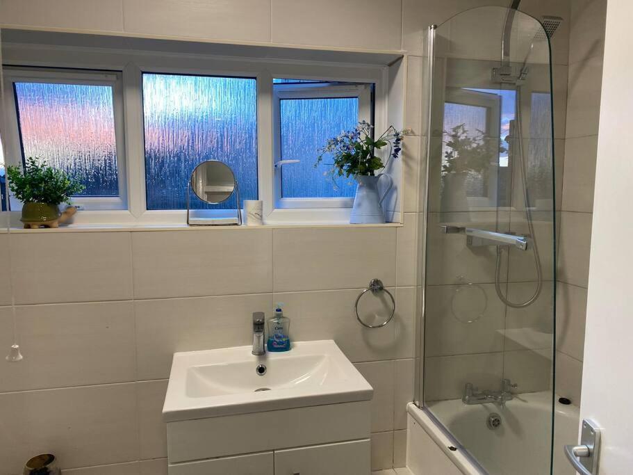 Brighton New Apartment Free Parking Sleeps 6 Ngoại thất bức ảnh